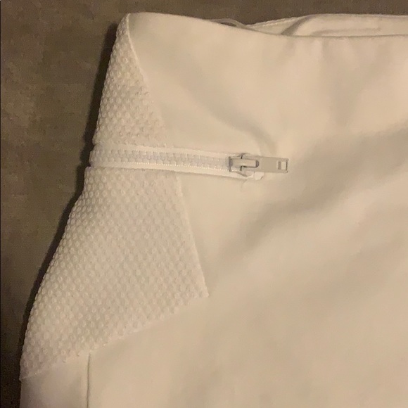 White geometric skirt - Picture 2 of 3